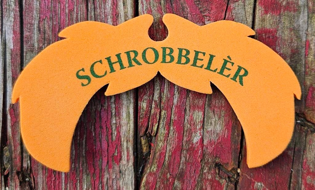Schrobbelèr oranje snor rubber
Dit is een relati, Ophalen of Verzenden