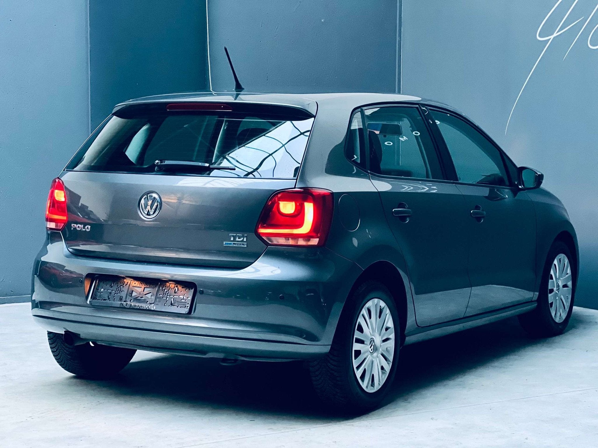 Volkswagen Polo 1.6 TDi *CLIMATISATION*RADAR RECUL*, Auto's, Voorwielaandrijving, Euro 5, Stof, Gebruikt