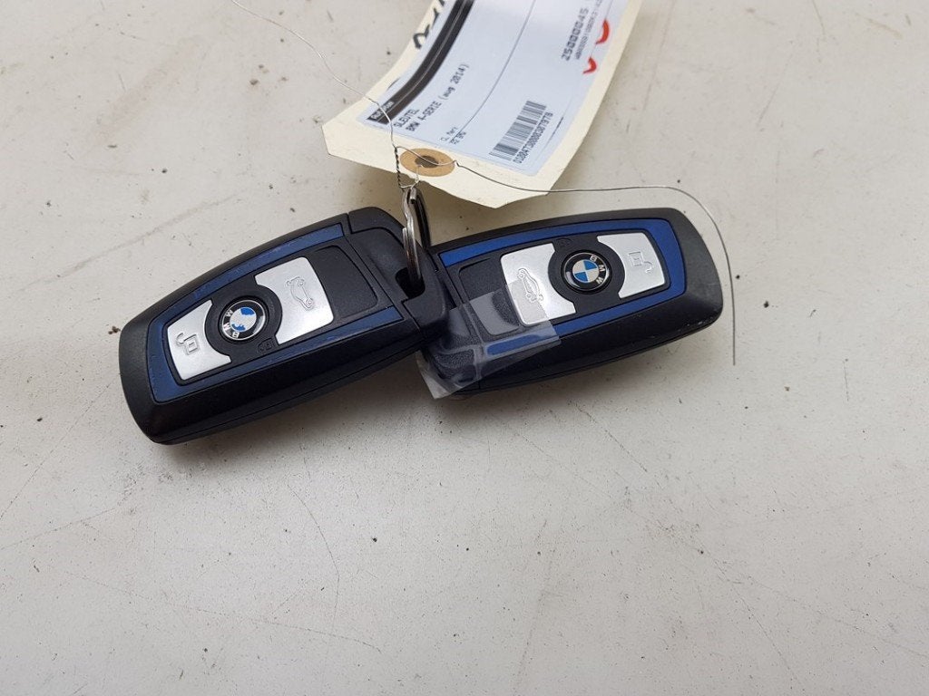 SLEUTEL BMW 4 serie (F32) (|66125A407F1|66125A57FC3|), Gebruikt, BMW, Petuelring 130
80809  München, DE, Bayerische Motoren Werke AG