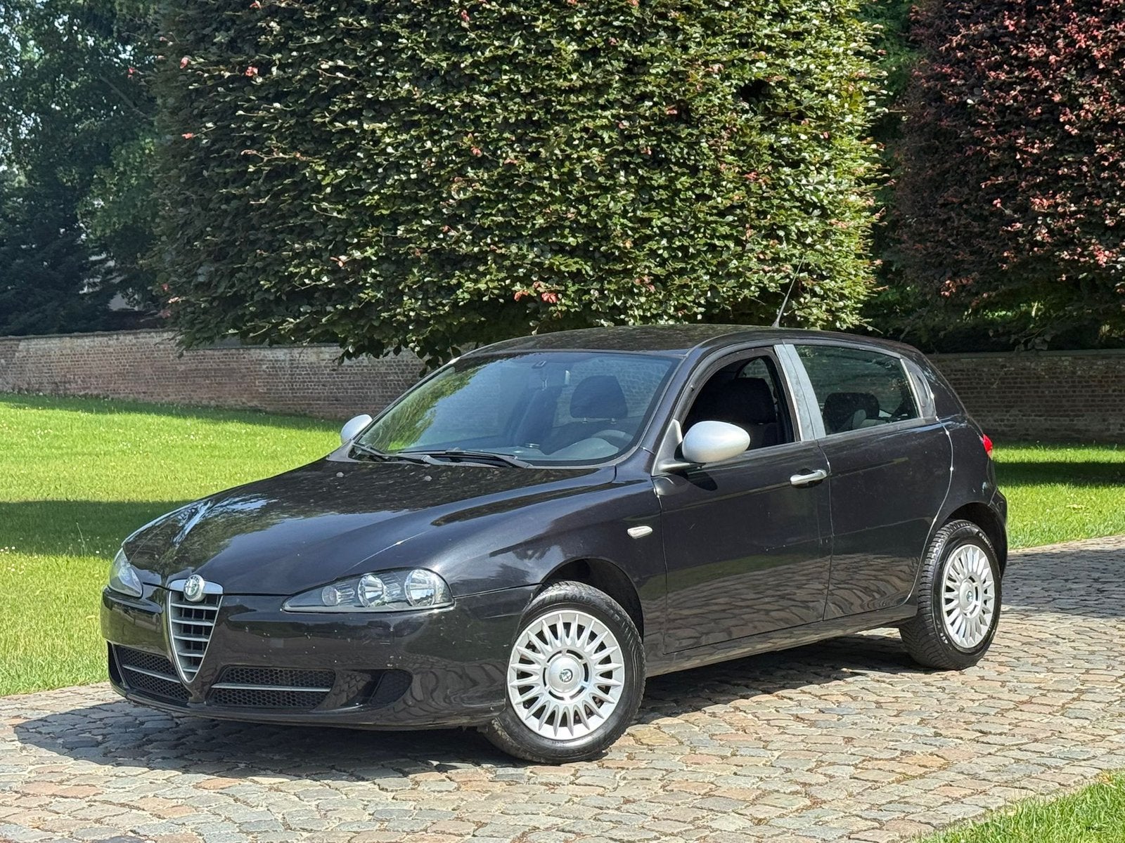 Alfa Romeo 147/essence/107 000 km/ climatisation/carplay, Autos, Achat, Boîte manuelle, Apple Carplay, 5 portes