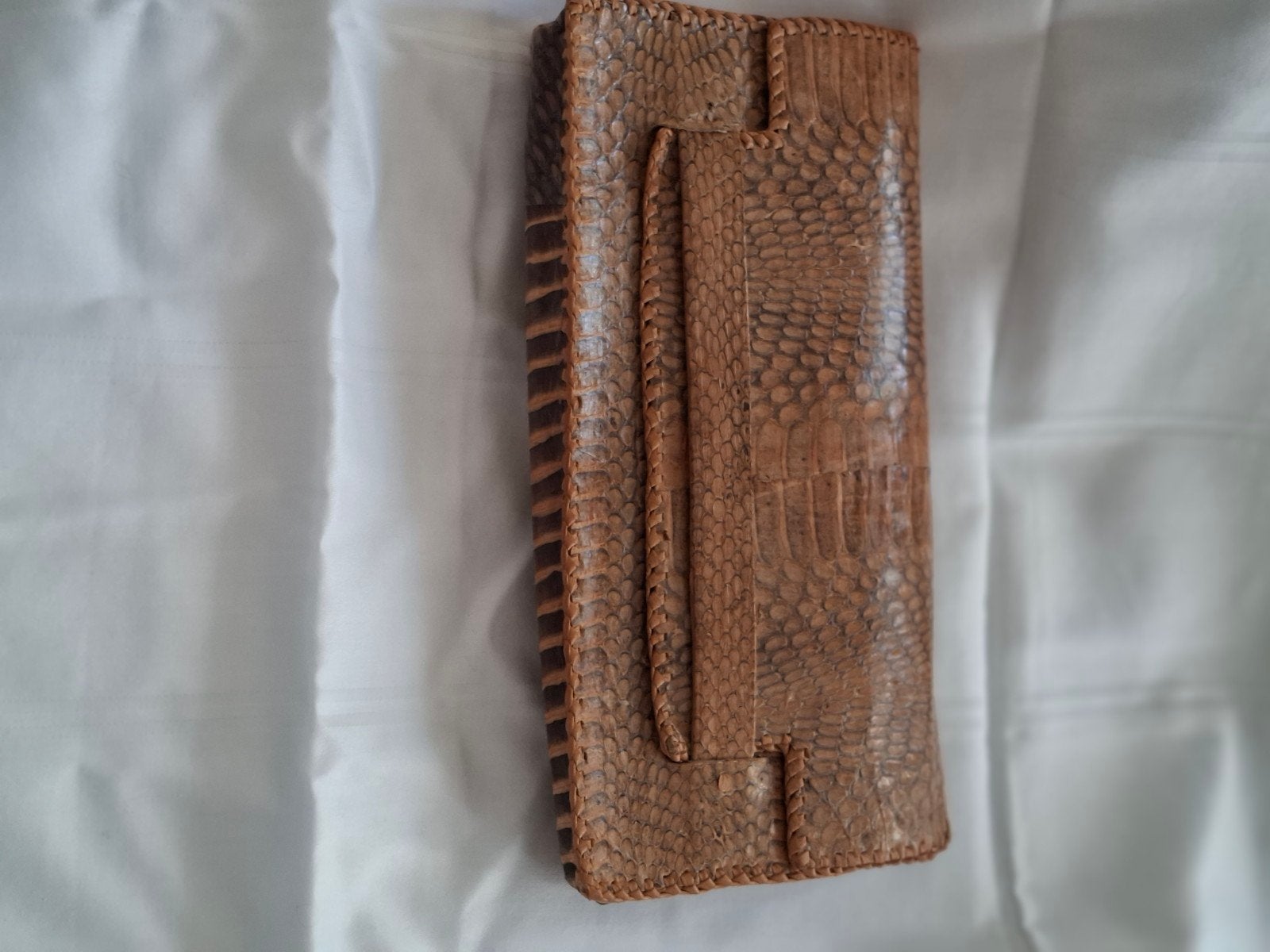 pochette peau de serpent, Enlèvement ou Envoi