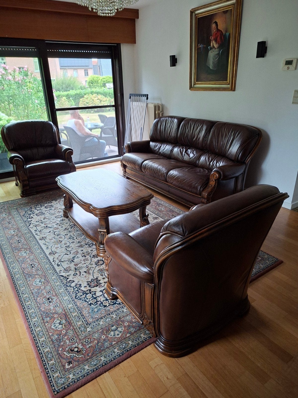 TE KOOP LEDEREN SALON MET SALONTAFEL, Huis en Inrichting, Ophalen