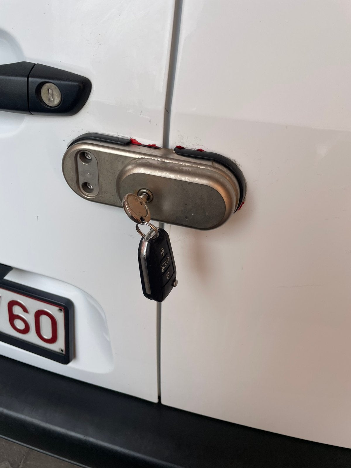 Serrures de porte pour véhicules commerciaux, Enlèvement, Utilisé