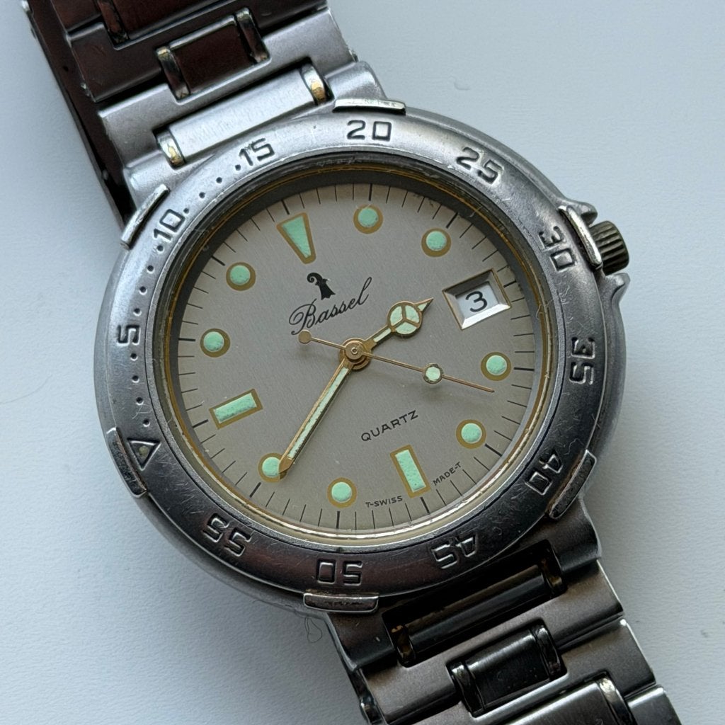 Bassel duikhorloge met datum - 36mm, Handtassen en Accessoires, Horloges | Antiek, Staal, Met bandje, Polshorloge, 1960 of later