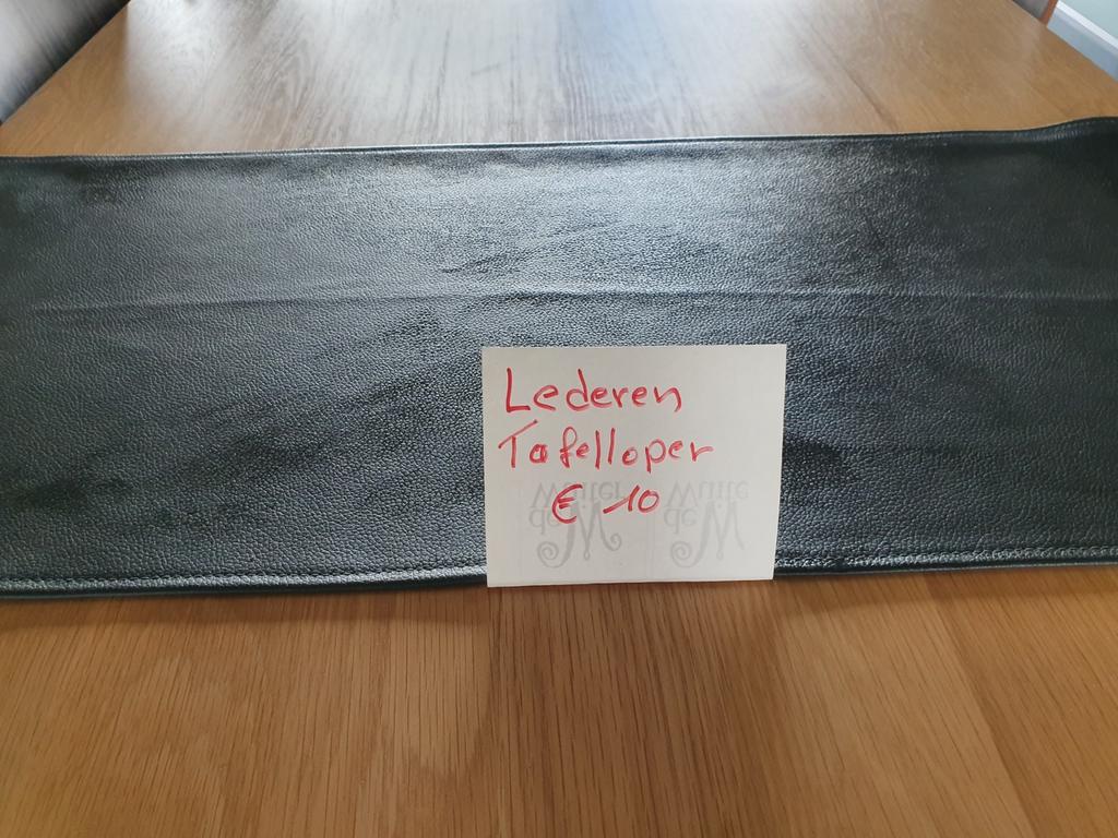 Lederen tafellopers 1mx45cm, Ophalen