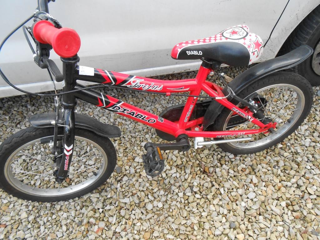 vélo Diablo Frejus OU Minerva 16p (4-7 ans) voir photos 30eP, Enlèvement, Utilisé, Diablo