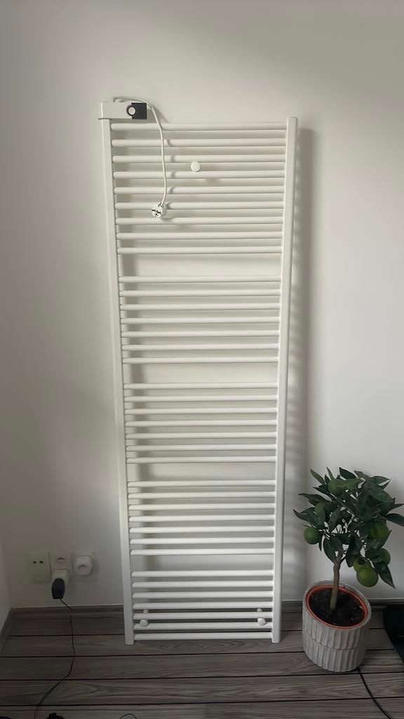 Elektrische Muur/handdoeken Verwarming Vasco IRIS, Ophalen, Gebruikt, Radiator, 60 tot 150 cm