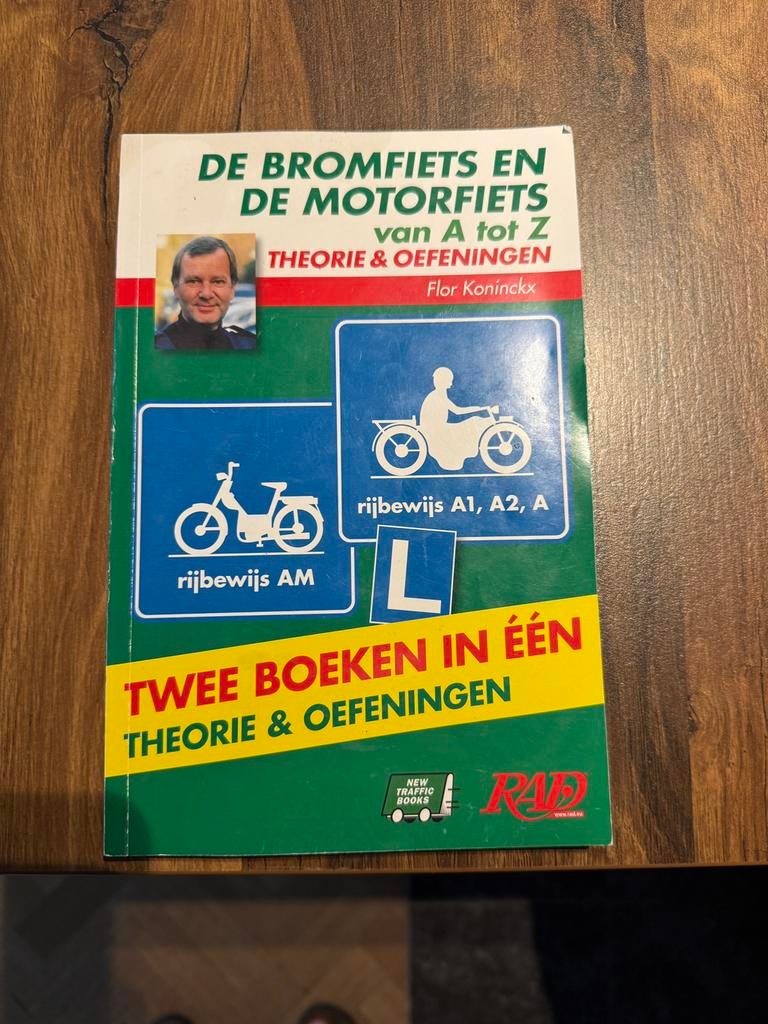 Theorie bromfiets en motorfiets, Boeken, Verzenden, Zo goed als nieuw