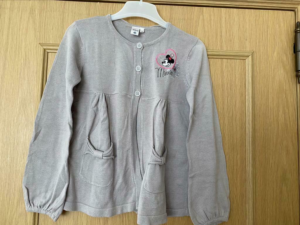 Gilet gris Minnie Mousse - Taille 128, C&A, Enlèvement ou Envoi, Pull ou Veste, Comme neuf