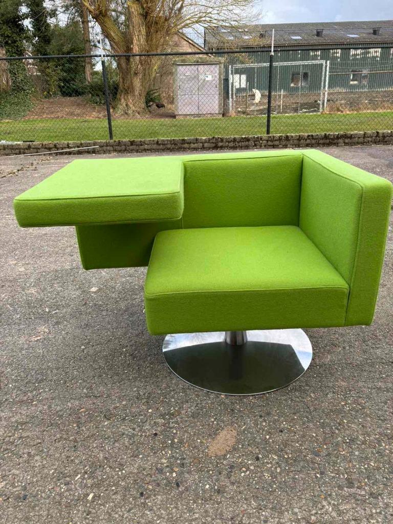 Offecct Solitaire design fauteuil - ontwerp Alfredo Häberli, Huis en Inrichting, Fauteuils, Gebruikt, Metaal, Stof, Ophalen