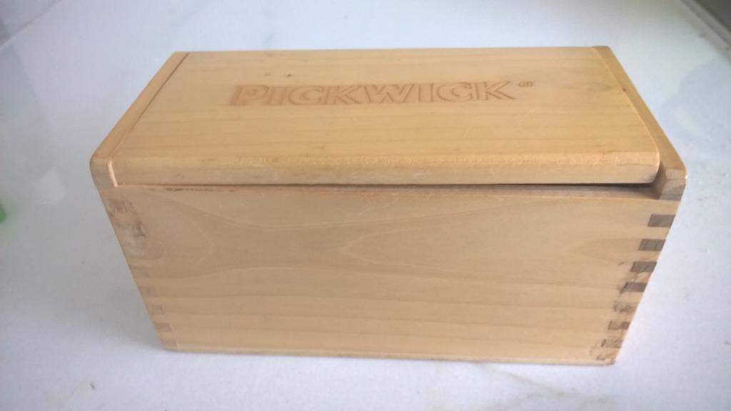 Vintage :Pickwick  : glaasje & houten doosje, Ophalen of Verzenden, Zo goed als nieuw