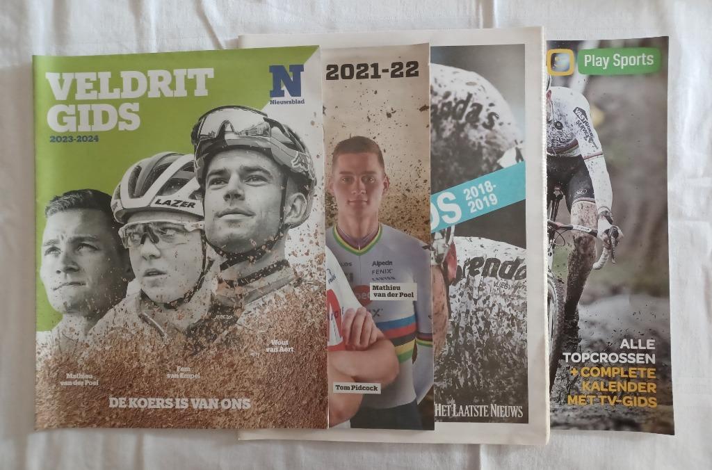 4 verschillende veldritgidsen - Het Nieuwsblad en HLN, Ophalen of Verzenden, Zo goed als nieuw, Lopen en Fietsen