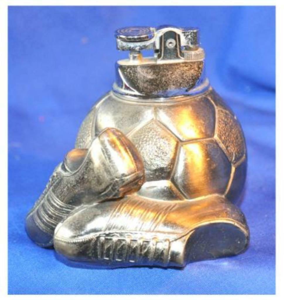 §§ briquet de table football, Collections, Enlèvement ou Envoi, Utilisé, Briquet