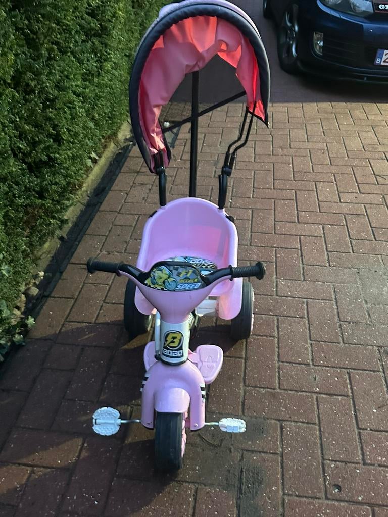 Roze driewieler, Fietsen en Brommers, Fietsen | Driewielers, Ophalen, Gebruikt, Duwstang