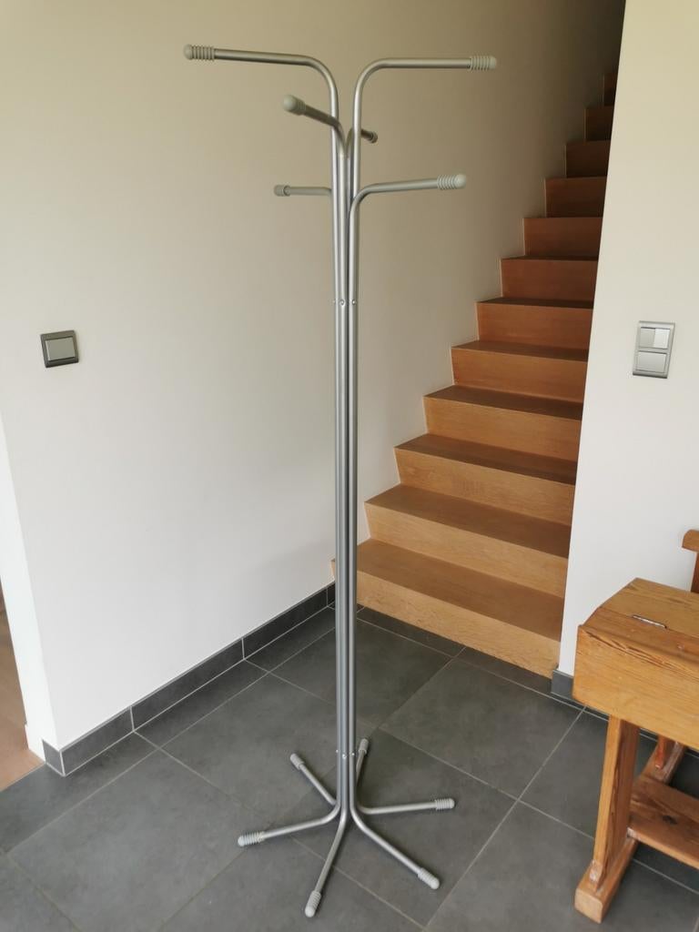 Porte-manteau vintage IKEA Rigg gris, Maison & Meubles, Utilisé, Métal, Portemanteau sur pied, 150 à 200 cm