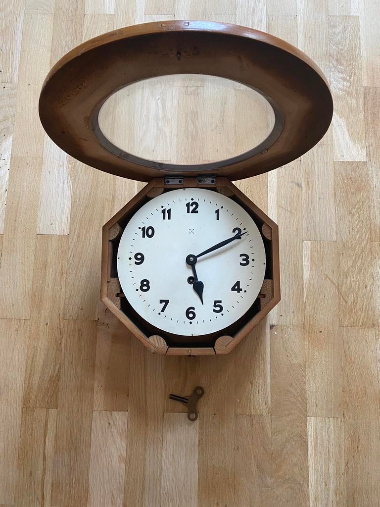 Horloge scolaire Junghans Pfeilkreuz