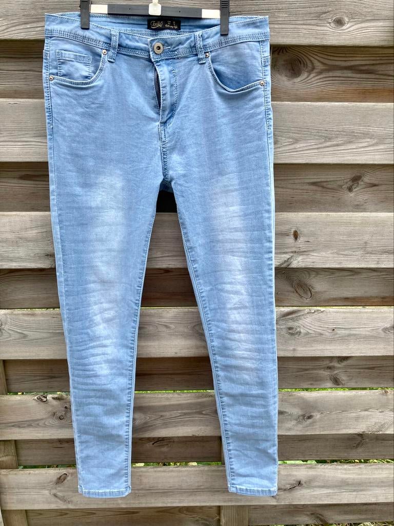 Jeansbroek maat XL/42, taille 85cm merk Toxik3, Kleding | Dames, Ophalen of Verzenden, Zo goed als nieuw