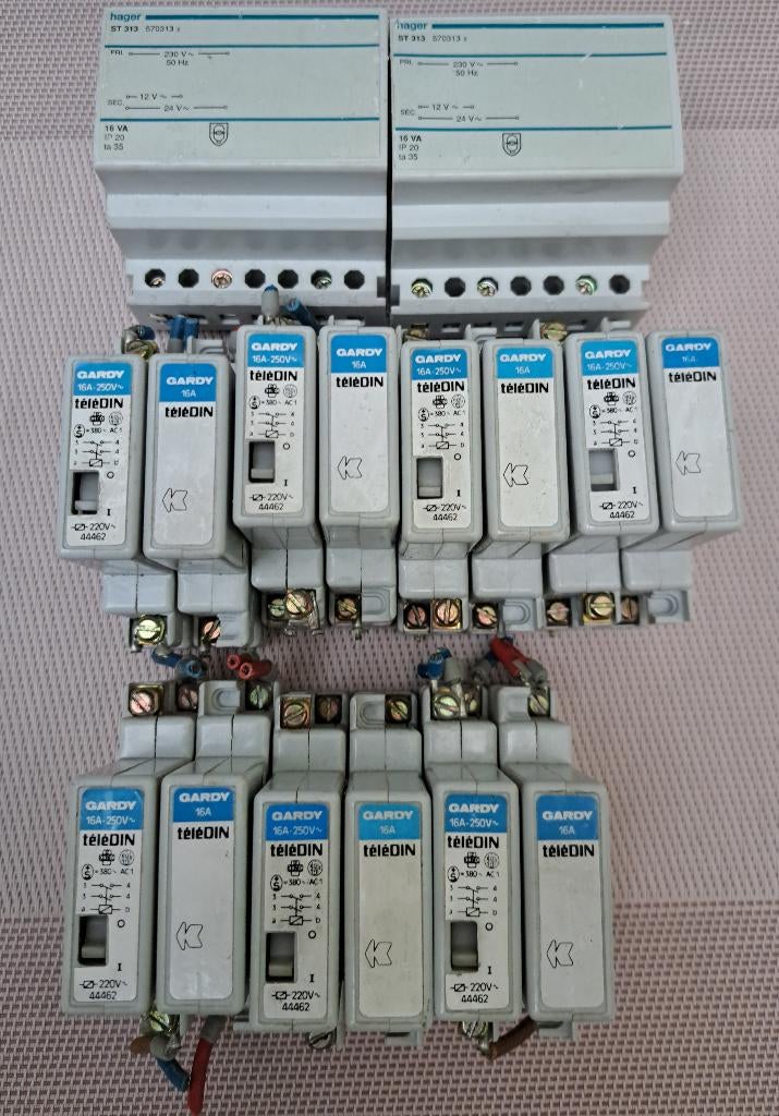 Petits matériels modulaires coffret électrique, Enlèvement, Utilisé, Interrupteur