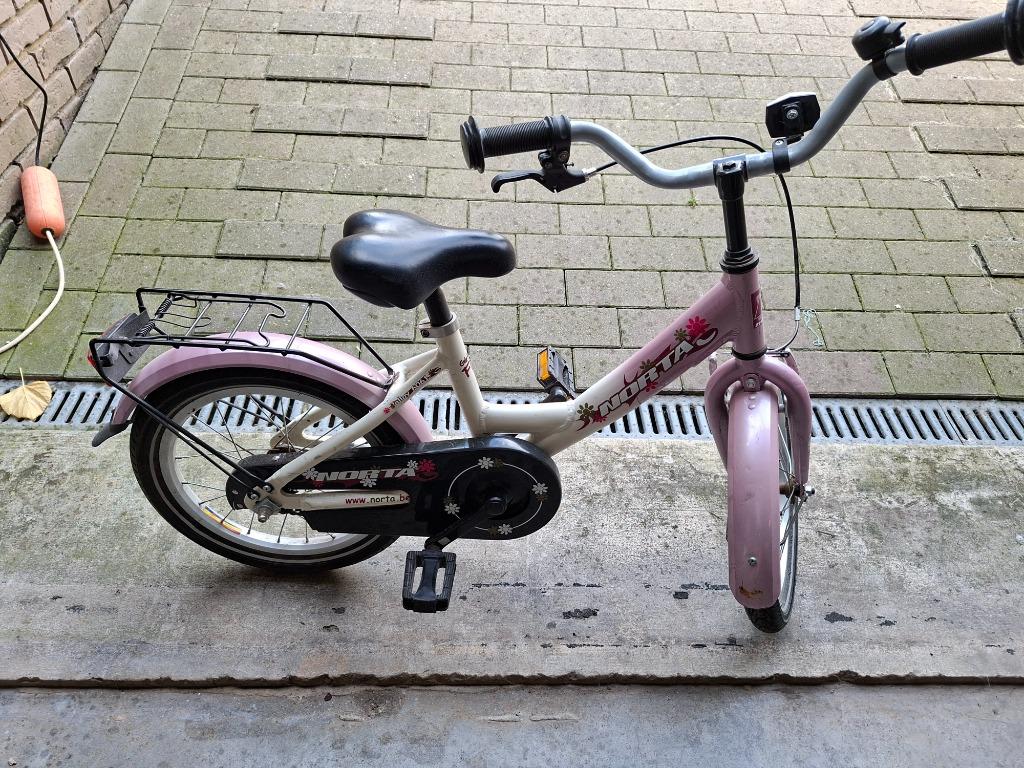 Meisjesfiets 16 inch Norta, Fietsen en Brommers, Ophalen, Terugtraprem, Zo goed als nieuw, 16 inch