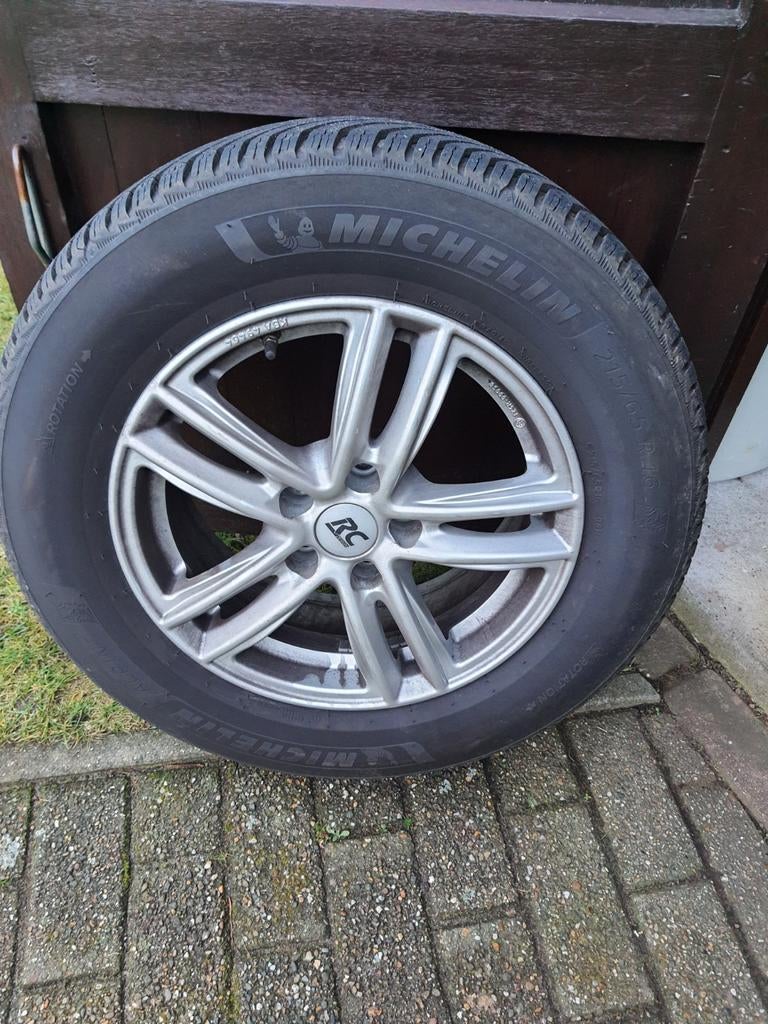 Pneus d'hiver Michelin 215/65/R16 avec jante, Enlèvement