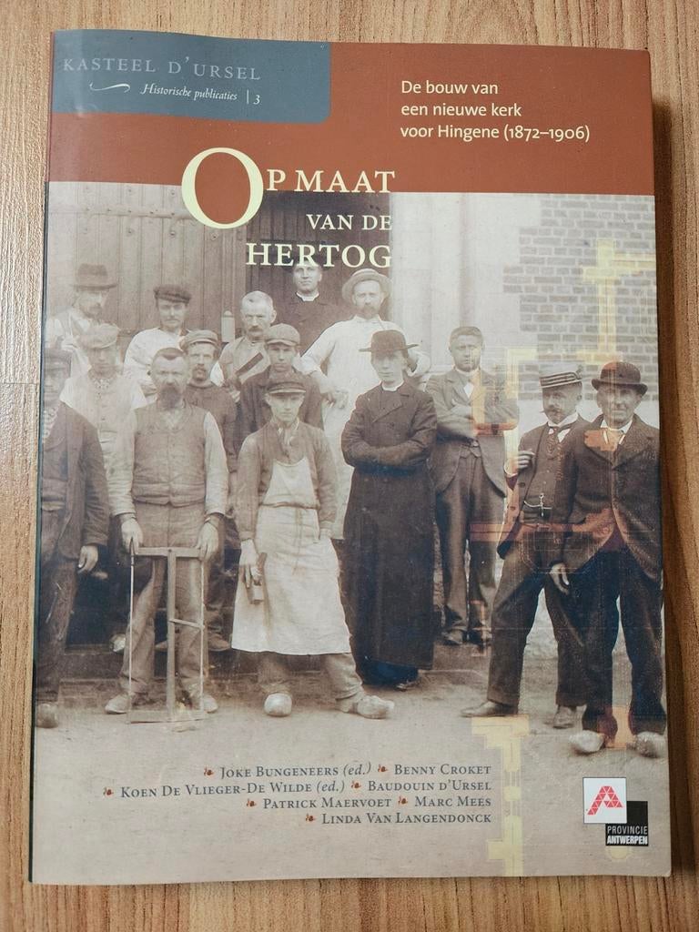 Op maat van de hertog kasteel d´ursel, Boeken, Ophalen, Zo goed als nieuw