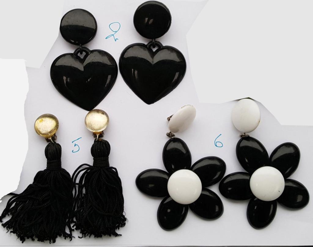 boucle d'oreille clip pendante noire / blanc 5.50 €, Bijoux, Sacs & Beauté, Boucles d'oreilles, Enlèvement ou Envoi, Comme neuf
