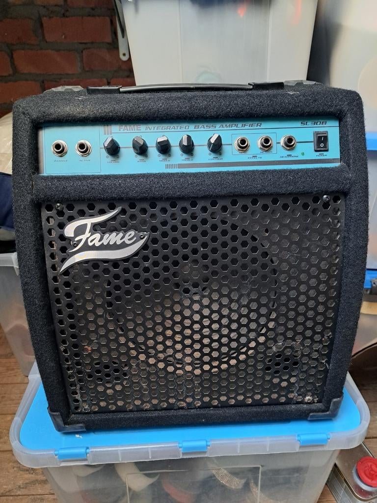 Fame gitaarversterker, Musique & Instruments, Enlèvement ou Envoi, Utilisé, Moins de 50 watts