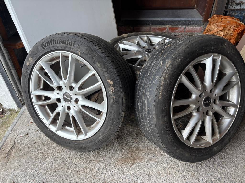 Jantes et pneus a vendre, Autos : Pièces & Accessoires, Pneus et Jantes, 4 Saisons, Véhicule de tourisme, 205 mm