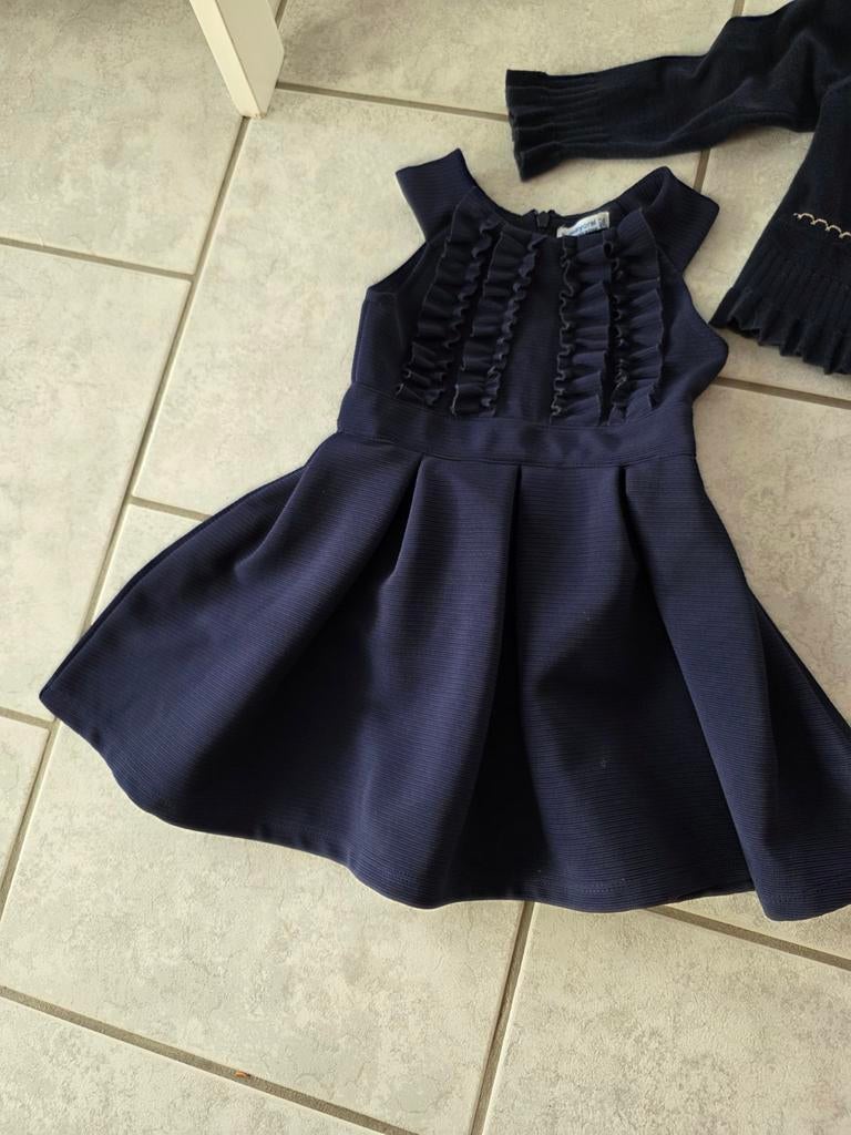 Kinderkledij jurkje en bijpassende vestje .Mayoral, Ophalen