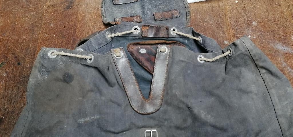 Duitse militaire rugzak Luft WW2 1938, Verzenden