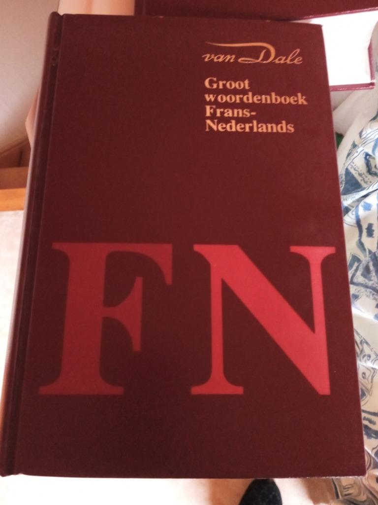 dictionnaire français néerlandais ou néerlandais français, Enlèvement ou Envoi, Van Dale, Français