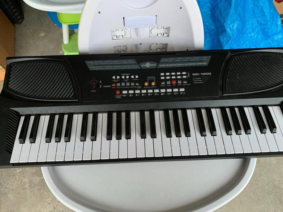 Clavier électronique à 54 touches, Musique & Instruments, Enlèvement, Comme neuf