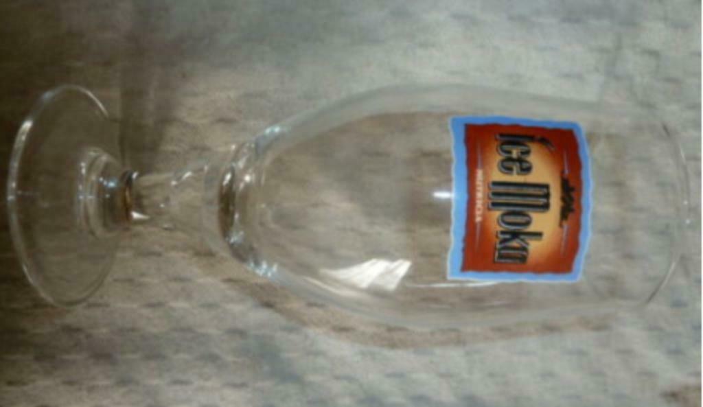 #F glas op voet ICE MOKA - Nutricia, Ophalen of Verzenden, Nieuw, Overige typen
