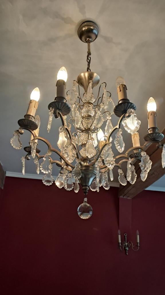 Lustre en cristal et étain, Enlèvement