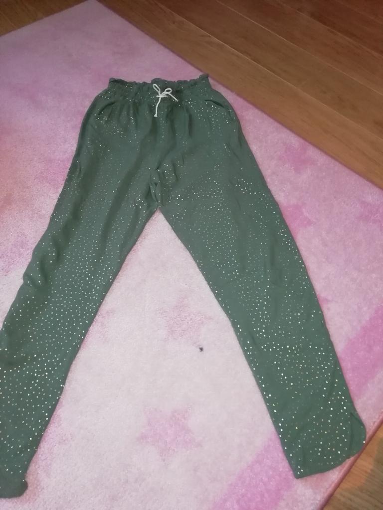 Losse broek kaki m gouden spikkel meisje m158, Meisje, H&M, Zo goed als nieuw, Ophalen