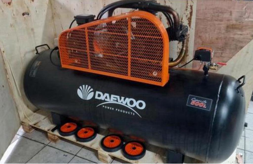Compressor Daewoo Daax500l, Doe-het-zelf en Bouw, Compressors, Ophalen, 800 liter/min of meer, Nieuw, 10 bar of meer