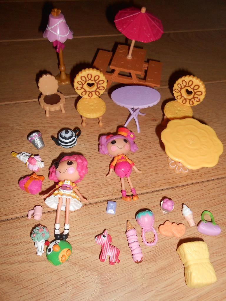 Lalaloopsy lot 2 minis poupées, petits meubles, doudou etc, Enlèvement, Comme neuf, Autres types