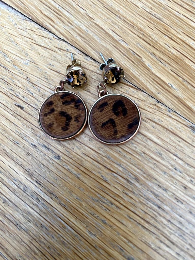 Oorbellen met luipaardprint, Handtassen en Accessoires, Oorbellen, Overige materialen, Bruin, Ophalen of Verzenden, Met strass