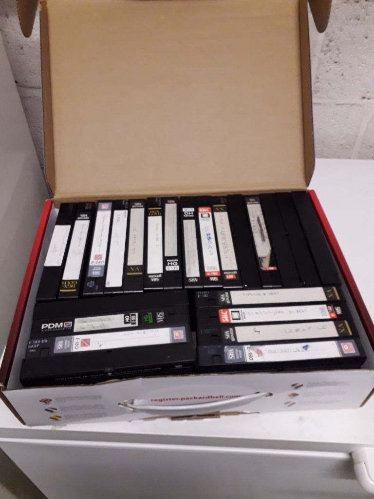 Cassettes VHS avec enregistrement de films touts genres, À partir de 12 ans, Enlèvement, Utilisé