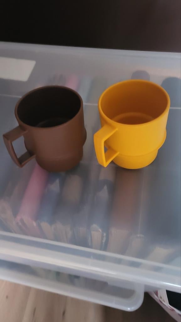 2 Tupperware bekers, Huis en Inrichting, Ophalen