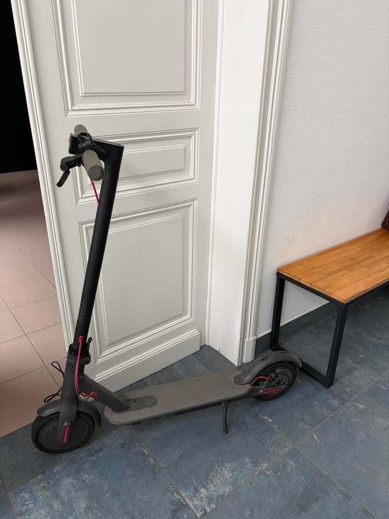 Trottinette + casque + gilet, Enlèvement, Utilisé