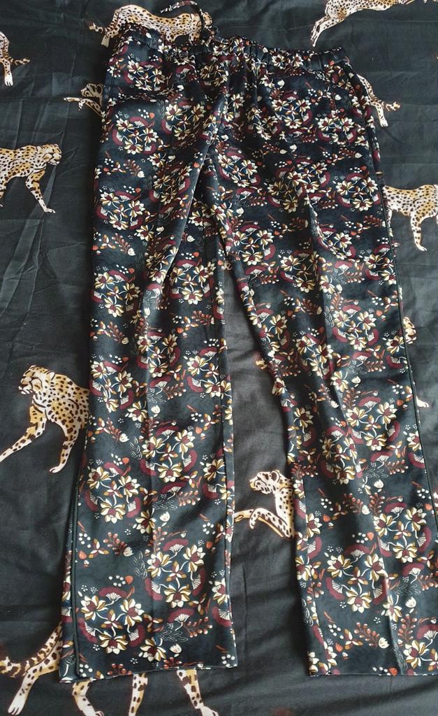 Pantalon 42 kiabi, Vêtements | Femmes, Enlèvement ou Envoi