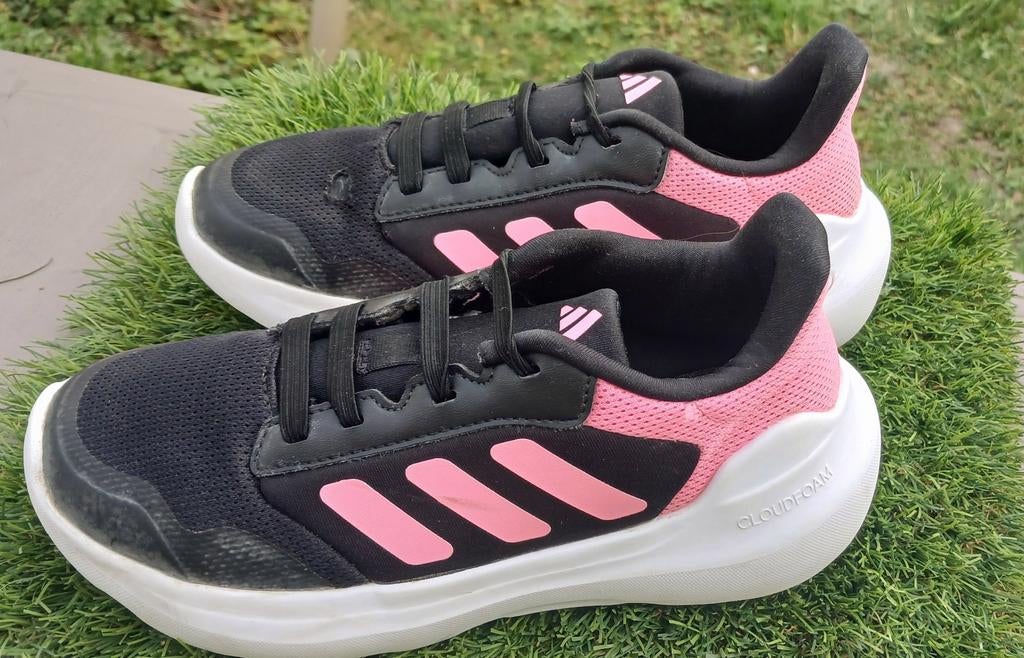 Basket fille,, Enlèvement, Comme neuf, Adidas