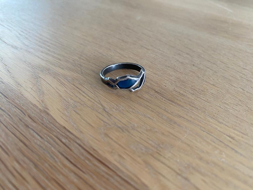 Bague en métal argenté de Nico Taeymans. M55 (= 18,1), Enlèvement ou Envoi, Comme neuf, Argent, Femme