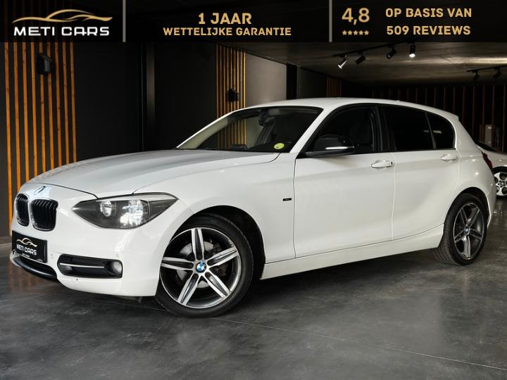 BMW 118 Aut. Sport Line | Navi | Sensoren | Trekhaak |, Auto's, Automaat, Euro 5, 1995 cc, Wit