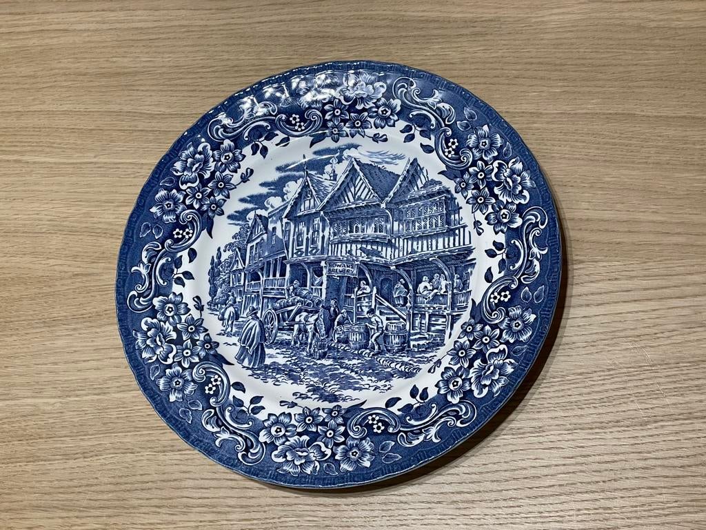 Bord van Royal Tudor Ware - Bowans Brewery, Antiek en Kunst, Ophalen