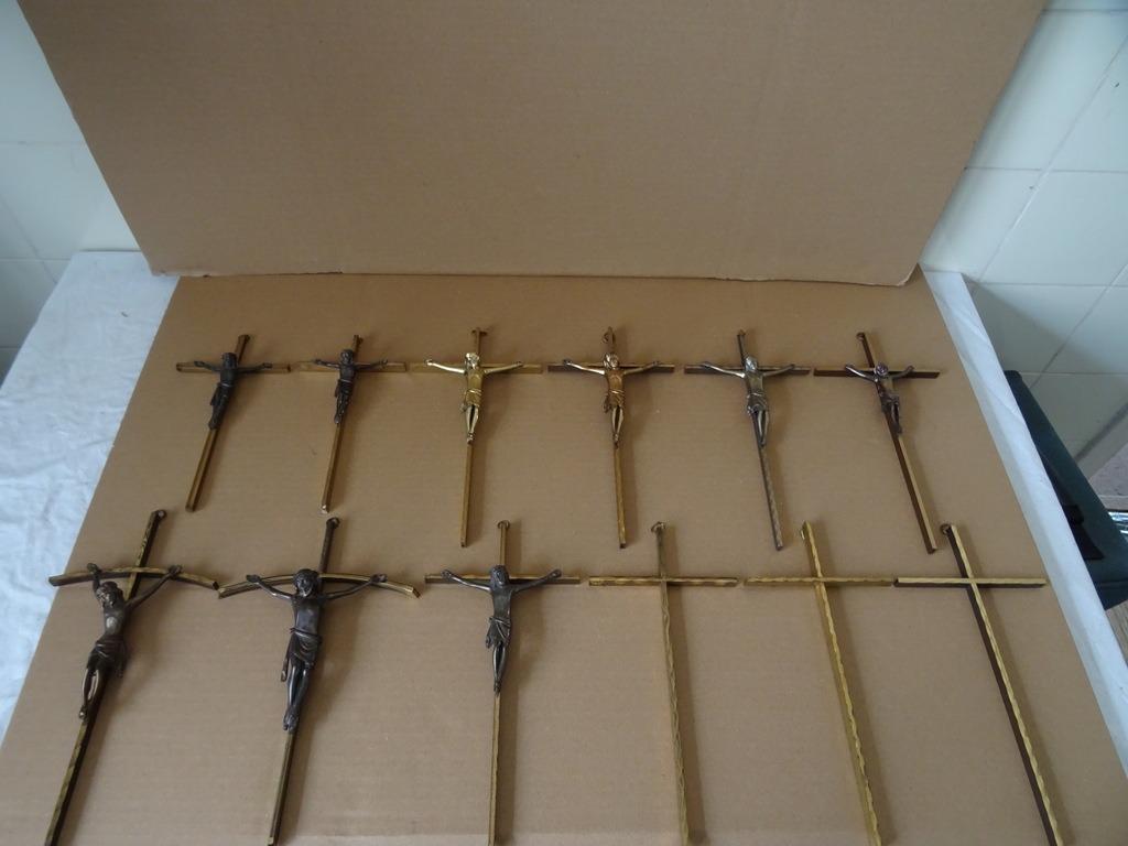 Collection de croix antiques 12x croix en cuivre antique, Antiquités & Art, Enlèvement ou Envoi