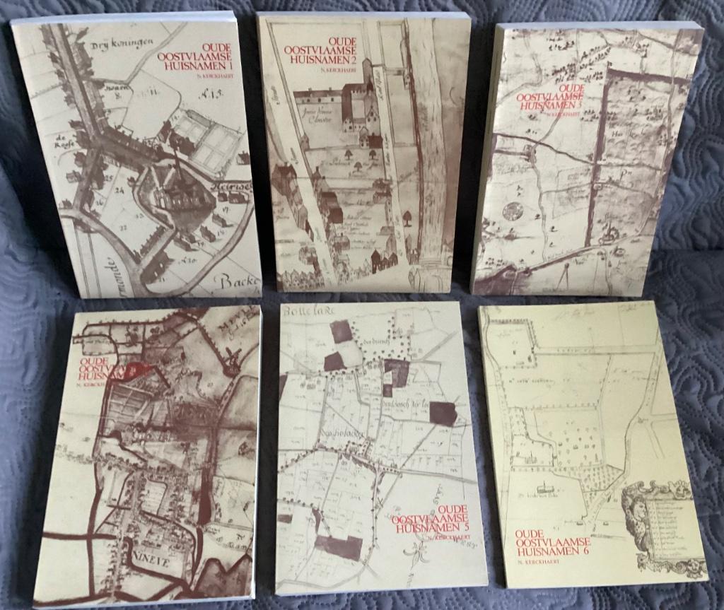 Oude OOSTVLAAMSE HUISNAMEN volledige reeks van 6, Livres, Histoire & Politique, Comme neuf, Enlèvement ou Envoi