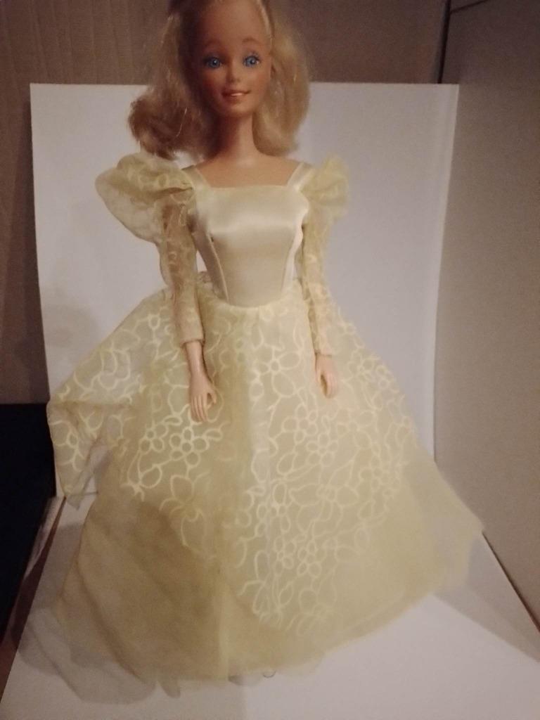 barbie robe lumineuse dreams glow année 80, Enfants & Bébés, Jouets | Poupées, Enlèvement, Barbie