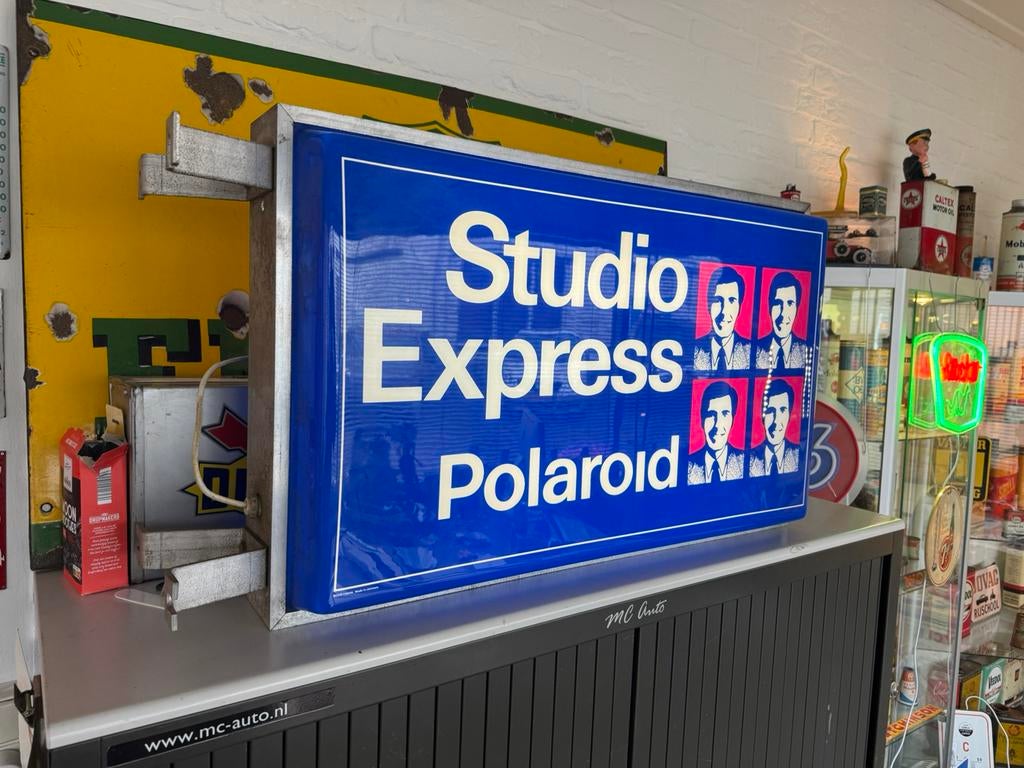 Polaroid oude reclame lichtbak, Ophalen, Gebruikt, Lichtbak of (neon) lamp